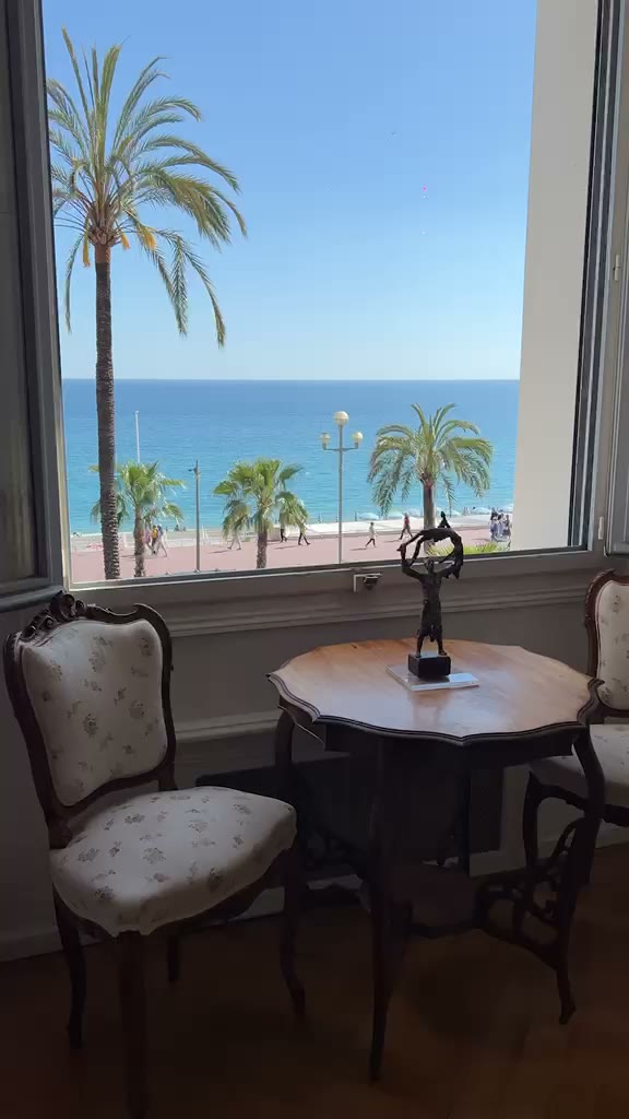 Vue mer depuis l'appartement du 47 Promenade des Anglais