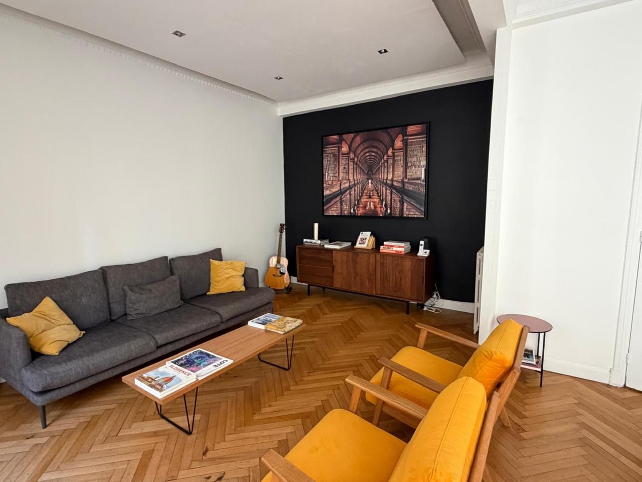 Le salon de l’appartement
